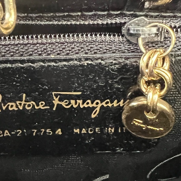 Salvatore Ferragamo Black Crocodile-Embossed Shoulder Bag - Picture 8 of 11